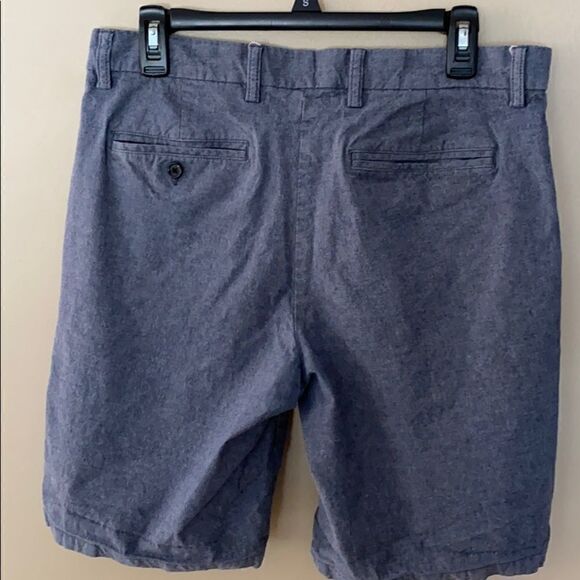 Old Navy Ultimate Slim Men’s Short - Picture 3 of 3